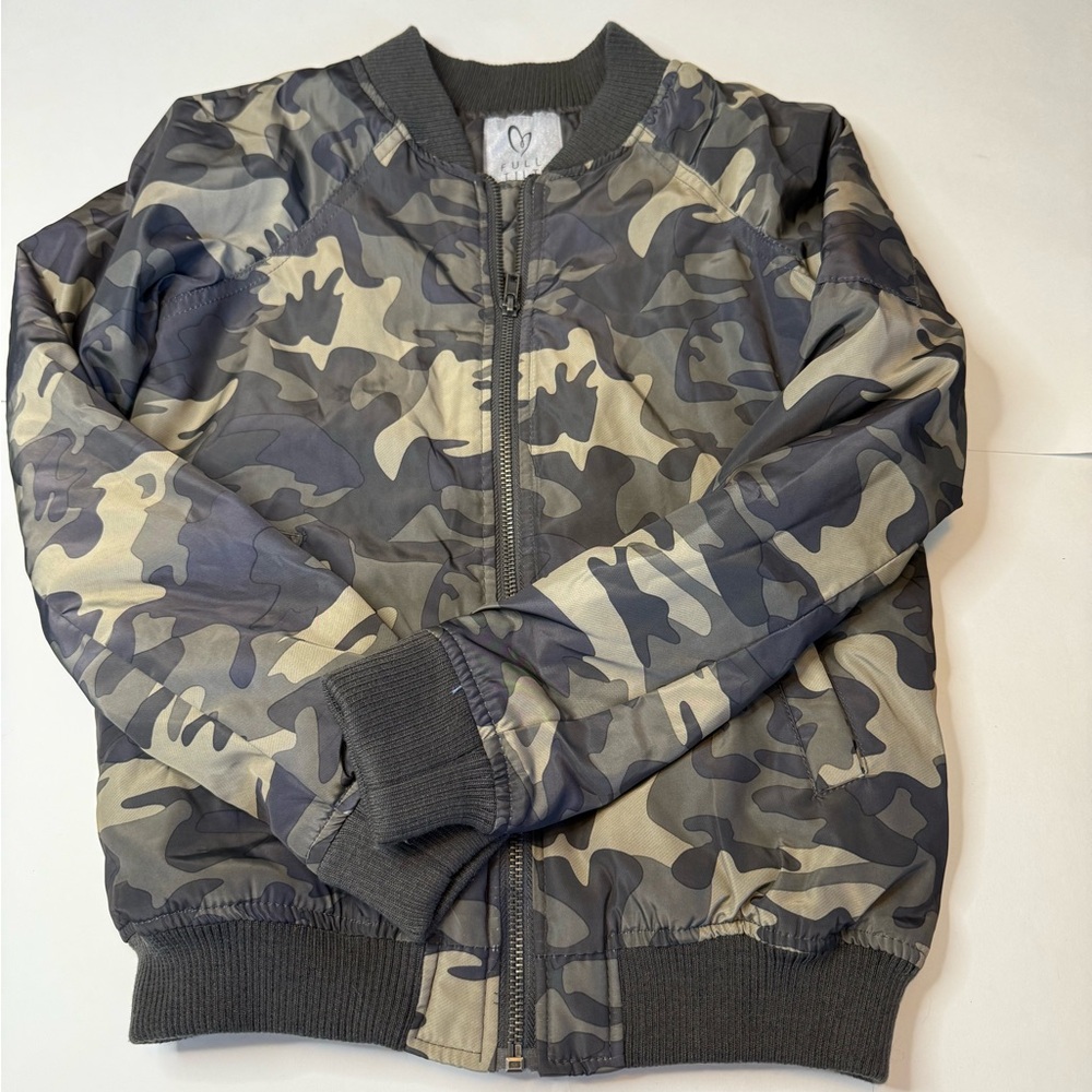 Full Tilt Camouflage Bomber Jacket Girls, size small